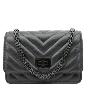 Chanel  Reissue Chevron Leather Wallet On Chain Black